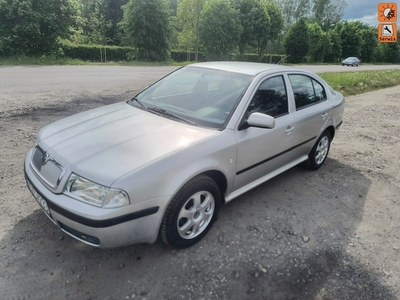 Skoda Octavia II SILNIK 1,6 mpi/zarejestrowana