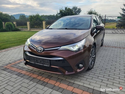 Toyota Avensis 2015r 2.0 D4-D 143 KM Kombi