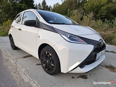 Toyota Aygo 2016, salon Polska, oszczędna i tania w utrzymaniu