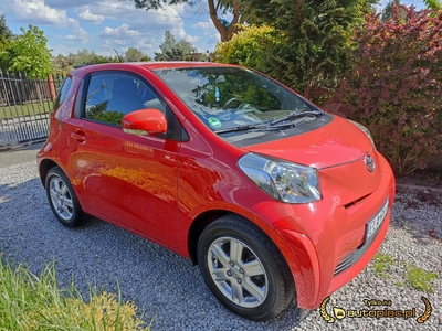 Toyota iQ