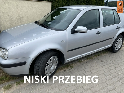 Volkswagen Golf IV 5d, benz, klimatyzacja ,hak, isofix, symboliczny przebieg, zadbany