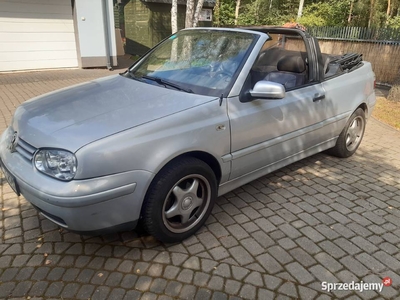 Volkswagen Golf IV cabrio 1.6 benzyna.