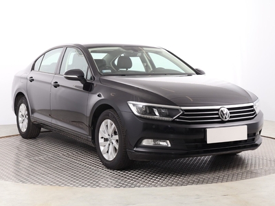 Volkswagen Passat B8 , Salon Polska, Serwis ASO, Navi, Klimatronic, Tempomat,