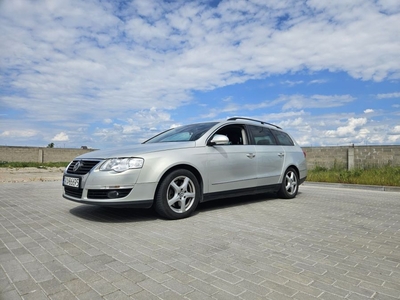 Volkswagen Passat TDI 2010r Highline