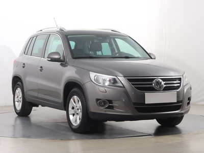 Volkswagen Tiguan , Salon Polska, Serwis ASO, 170 KM, Xenon, Bi-Xenon,