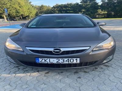 Opel astra J, 1.4 turbo 2011 rok