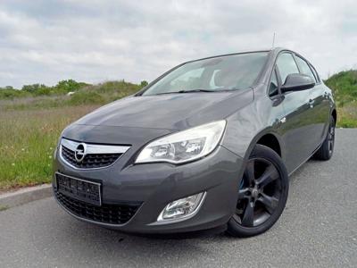 Opel Astra J Hatchback 5d 1.4 Twinport ECOTEC 100KM 2012