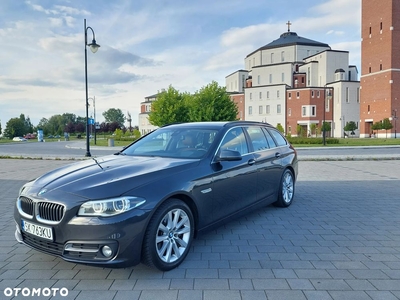 BMW Seria 5 530d xDrive Touring Sport-Aut Luxury Line