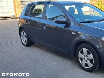 Kia Ceed 1.4 CVVT LX Basis