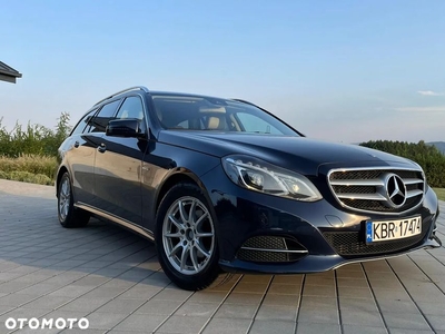 Mercedes-Benz Klasa E 200 BlueTEC 7G-TRONIC Elegance