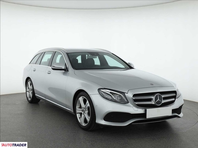 Mercedes E-klasa 2.0 191 KM 2017r. (Piaseczno)