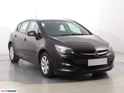 Opel Astra 1.6 113 KM 2014r. (Piaseczno)