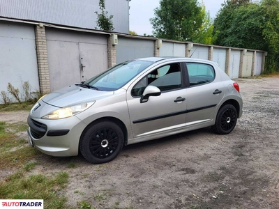 Peugeot 207 1.4 benzyna 75 KM 2008r.