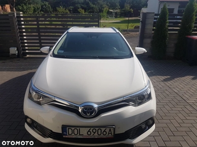 Toyota Auris Hybrid 135 Premium