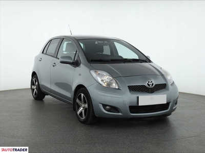 Toyota Yaris 1.4 88 KM 2009r. (Piaseczno)