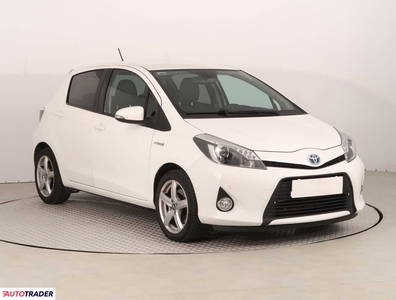 Toyota Yaris 1.5 99 KM 2013r. (Piaseczno)