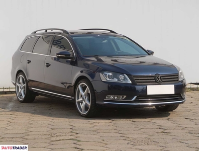 Volkswagen Passat 2.0 138 KM 2013r. (Piaseczno)