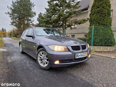 BMW Seria 3 318i