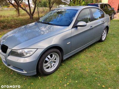 BMW Seria 3 320i