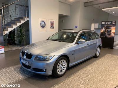 BMW Seria 3 320i Touring