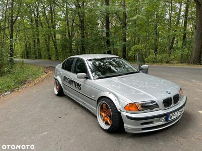 BMW Seria 3 328i