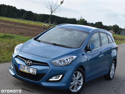 Hyundai I30 blue Kombi 1.6 CRDi Premium