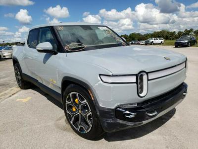 Inna inny 2022 Rivian R1T Adventure Package AWD