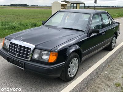 Mercedes-Benz W124 (1984-1993)