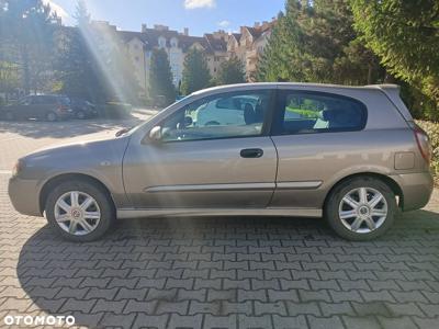 Nissan Almera