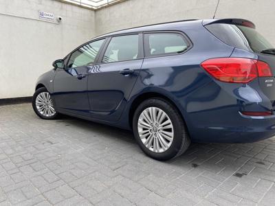 Opel Astra Kombi 09.2011