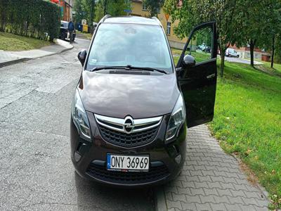 Opel Zafira 7 os. 2012r.