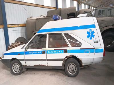 Polonez ambulans z wyposażeniem