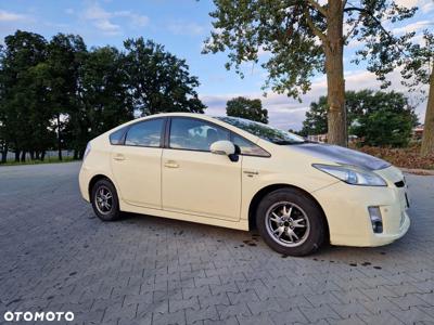 Toyota Prius (Hybrid)