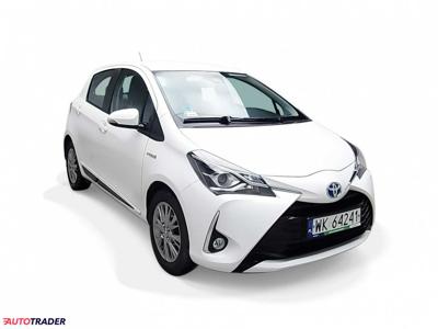 Toyota Yaris 1.5 hybrydowy 73 KM 2018r. (Komorniki)