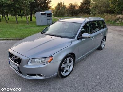 Volvo V70 2.0T R-Design