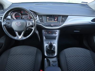 Opel Astra 2017 1.4 T 96018km Kombi