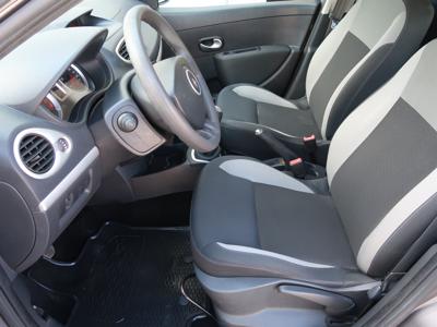 Renault Clio 2011 1.2 16V 125825km ABS klimatyzacja manualna