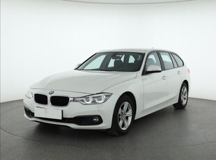 BMW 3 2019 320 i xDrive 123107km Kombi