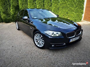 BMW F10 520 Luxury 2013 rok Napęd na 4 koła xDrive