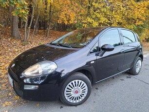 Fiat Punto 2012 .