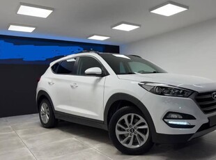 Hyundai Tucson Biała Perła Panoramadach Kamerka Nawigacja Niski przebieg