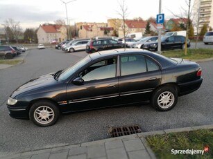 już Klasyk..OPEL OMEGA sedan r98. poj 2.0 benz. Ważne Opłaty. fajny stan