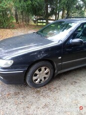 Peugeot 406 kombi.