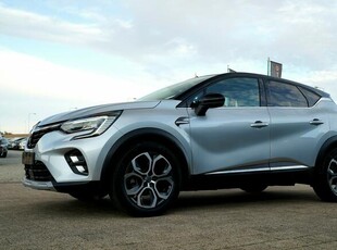 Renault Captur E TECH nawi skóra kamera AUTOMAT parktronik BOSSE grzana kierownica