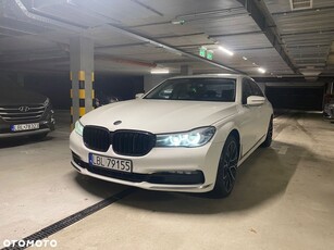 BMW Seria 7 740i