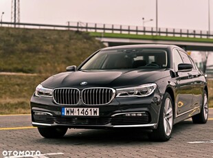 BMW Seria 7 750i xDrive