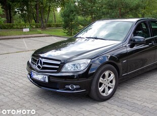 Mercedes-Benz Klasa C 180 BlueEFFICIENCY Avantgarde