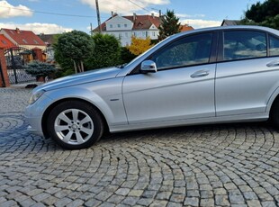 Mercedes C 200