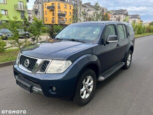 Nissan Pathfinder 2.5 D SE