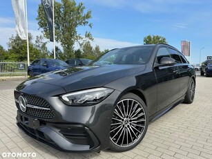 Nowy Mercedes